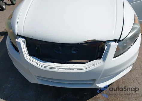 2011 Honda Accord 2.4 Lx z USA, uszkodzony, nr VIN 1HGCP2F30BA033746